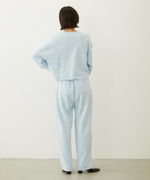 MILKFED.（ミルクフェド）の「EMBROIDERY TUCK SWEAT PANTS（スウェットパンツ・レディース・オフホワイト/ライトブルー/ブラック・S/M）」の10枚目の写真