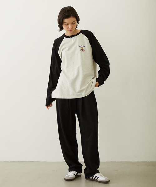 MILKFED.（ミルクフェド）の「EMBROIDERY TUCK SWEAT PANTS（スウェットパンツ・レディース・オフホワイト/ライトブルー/ブラック・S/M）」の14枚目の写真