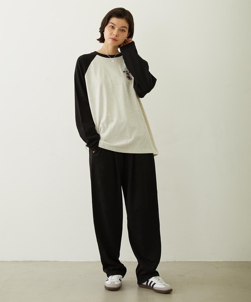 MILKFED.（ミルクフェド）の「EMBROIDERY TUCK SWEAT PANTS（スウェットパンツ・レディース・オフホワイト/ライトブルー/ブラック・S/M）」の15枚目の写真