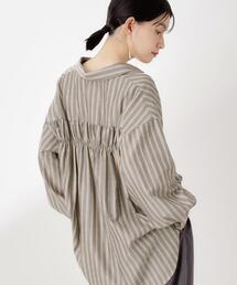 【後ろ姿もサマになる】ストライプ バックシャーリングシャツ/体型カバー/洗える