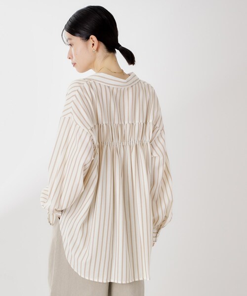THE SHOP TK (ザ ショップ ティーケー )の「【後ろ姿もサマになる】ストライプ バックシャーリングシャツ/体型カバー/洗える(シャツ/ブラウス・レディース・アイボリー系2/ブラック系その他3/ブルー系7・12/13)」の8枚目の写真