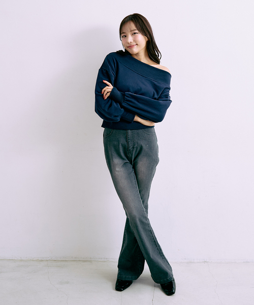 Mi-je(ミジェ)の「ロゴ刺繍デニムパンツ【韓国ファッション】(その他パンツ・レディース・ライトブルー/グレー・S/M)」の14枚目の写真