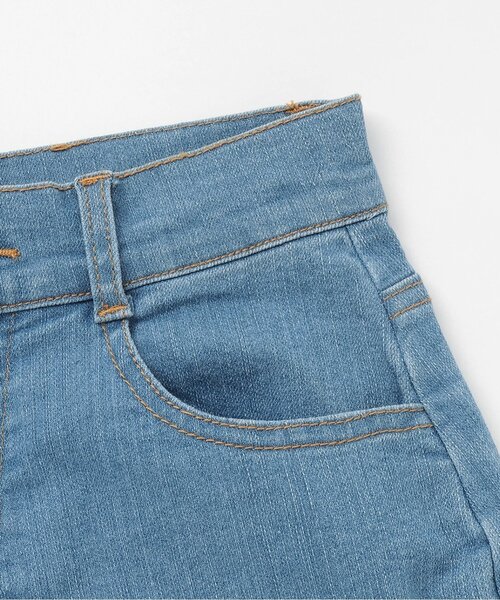 Mi-je(ミジェ)の「ロゴ刺繍デニムパンツ【韓国ファッション】(その他パンツ・レディース・ライトブルー/グレー・S/M)」の6枚目の写真