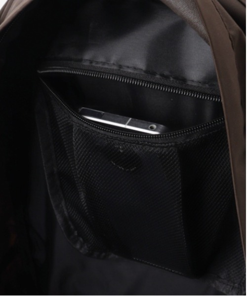 KiU(キウ)の「KiU キウ LC バックパック K448(バックパック/リュック・レディース・ブラウン/イエロー/ブラック・FREE)」の11枚目の写真