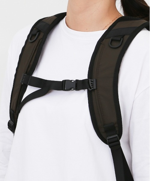 KiU(キウ)の「KiU キウ LC バックパック K448(バックパック/リュック・レディース・ブラウン/イエロー/ブラック・FREE)」の16枚目の写真
