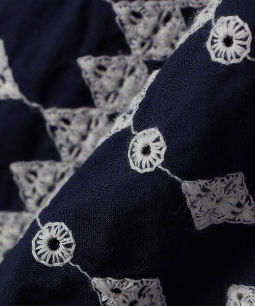 SHIPS（シップス）の「SHIPS: エンブロイダリー オープンカラー ロングスリーブ シャツ（シャツ/ブラウス・メンズ・ブラウン/ベージュ/ネイビー・MEDIUM/LARGE/X-LARGE）」の10枚目の写真