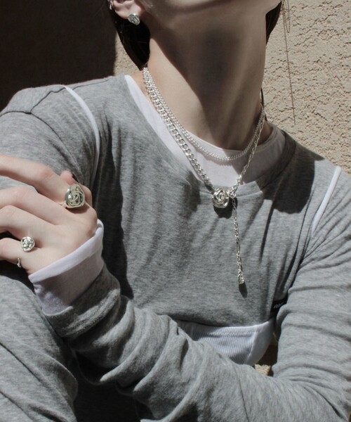 Soierie(ソワリー)の「<Soierie>Rose layered ネックレス(ネックレス・レディース・シルバー・FREE)」の8枚目の写真