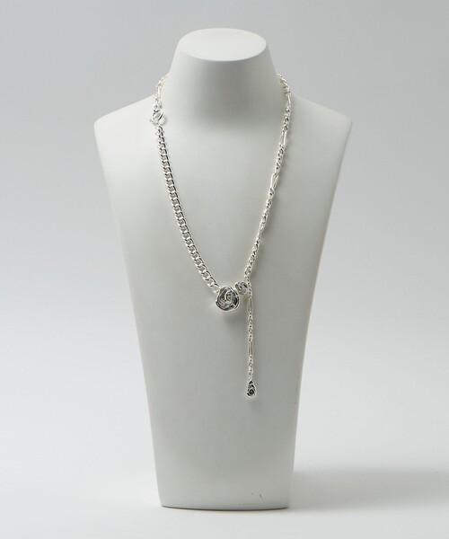 Soierie(ソワリー)の「<Soierie>Rose layered ネックレス(ネックレス・レディース・シルバー・FREE)」の2枚目の写真