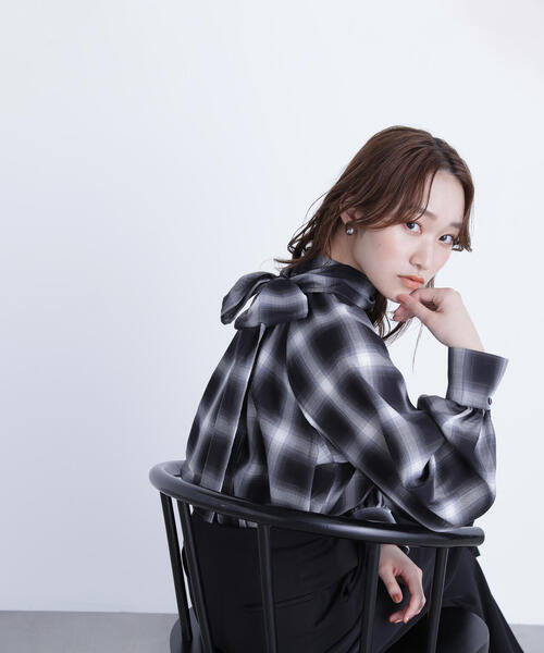 NATURAL BEAUTY BASIC（ナチュラルビューティーベーシック）の「◇チェックボウタイブラウス（シャツ/ブラウス・レディース・ブルー系その他6/ブラック系その他・FREE）」の2枚目の写真
