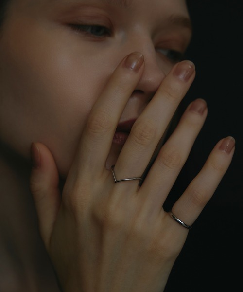 CENE（セネ）の「【CENE】セネ/エッジラインリング（リング・レディース・ゴールド/シルバー・#9/#11/#13）」の2枚目の写真