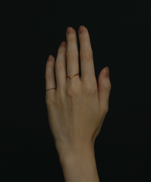 CENE（セネ）の「【CENE】セネ/エッジラインリング（リング・レディース・ゴールド/シルバー・#9/#11/#13）」の3枚目の写真