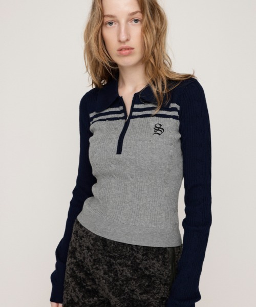 SLY(スライ)の「【限定カラーあり】CABLE COLLAR KNIT TOPS ケーブル カラー ニット トップス 秋服 冬服(ニット/セーター・レディース・ブラック/ライトブルー/イエロー/ネイビー/ブラウン・FREE)」の4枚目の写真