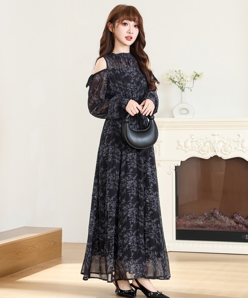 Anely(アネリー)の「配色 フラワー リボン オープンショルダー ワンピース(ワンピース・レディース・ブラック/アイボリー・FREE)」の2枚目の写真