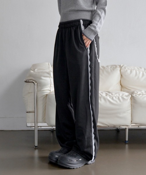 UNE MANSION（ユヌマンション）の「【ストリングによってシルエット変更可能】エッジレースバックポケットスウェットパンツ（スウェットパンツ・レディース・グレー/ブラック・FREE）」の13枚目の写真