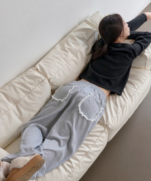 UNE MANSION（ユヌマンション）の「【ストリングによってシルエット変更可能】エッジレースバックポケットスウェットパンツ（スウェットパンツ・レディース・グレー/ブラック・FREE）」の4枚目の写真