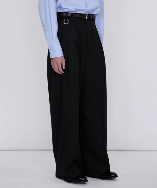 th products(ティーエイチプロダクト)の「【th products/ティーエイチプロダクツ】Extra Volumed Tapered Pants(スラックス・メンズ・グレー/ブラック・1/2)」の6枚目の写真