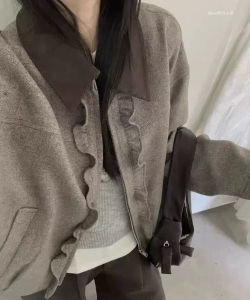 DIAVEL（ディアベル）の「ウールライクフリルジップジャケット/もこふわフリルジャケット（ブルゾン・レディース・ライトグレー・M）」の2枚目の写真