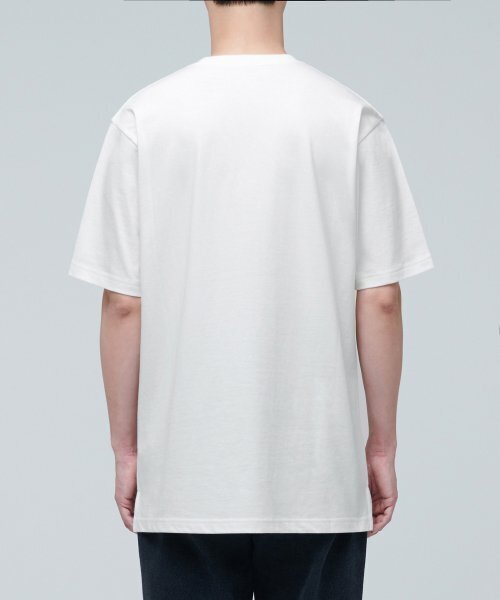 MUSINSA STANDARD（ムシンサスタンダード）の「レイヤードクルーネックTシャツ_通常丈 [クリーム]（Tシャツ/カットソー・メンズ・その他・SMALL/MEDIUM/LARGE/X-LARGE/XX-LARGE/X-SMALL）」の9枚目の写真