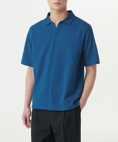 MUSINSA STANDARD（ムシンサスタンダード）の「スリットネックピケポロシャツ[クラシックブルー]（ポロシャツ・メンズ・その他・XX-LARGE/XXX-LARGE/LARGE/MEDIUM/SMALL/X-LARGE）」の2枚目の写真