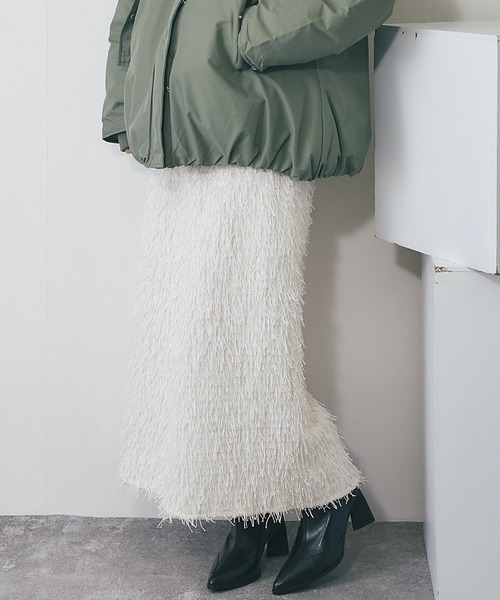 ANOTHER S（アナザーエス）の「シャギーフリンジロングスカート（スカート・レディース・ブラック/アイボリー・FREE）」の17枚目の写真