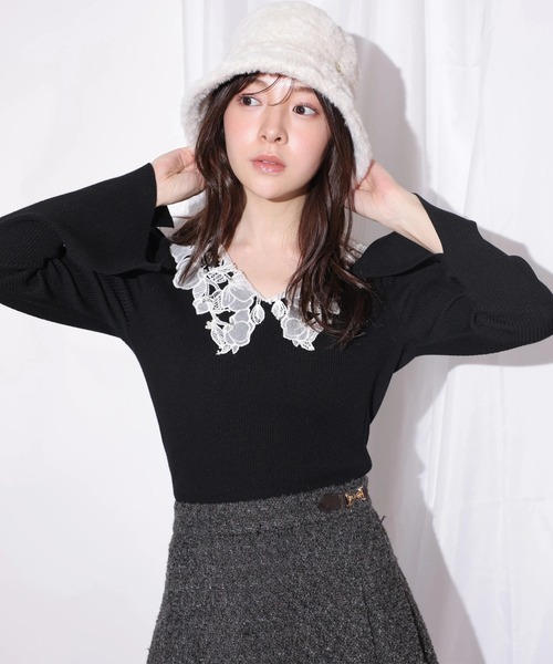 Rirandture（リランドチュール）の「パールレースカラーニットトップス（ニット/セーター・レディース・ボルドー/ブラック/グレー・2）」の2枚目の写真