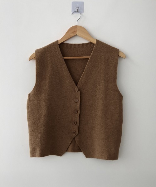 Miniministore(ミニミニストア)の「ニットベスト ニットジレ 重ね着 秋冬服(ベスト・レディース・ベージュ/オレンジ/マスタード/ブラウン/キャメル/ホワイト・FREE)」の17枚目の写真