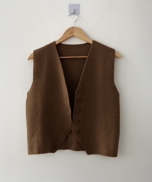 Miniministore(ミニミニストア)の「ニットベスト ニットジレ 重ね着 秋冬服(ベスト・レディース・ベージュ/オレンジ/マスタード/ブラウン/キャメル/ホワイト・FREE)」の18枚目の写真
