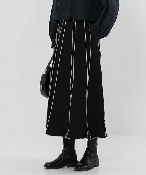 aimoha（アイモハ）の「【moyo】ラインスルーフレアスカート (AW)（スカート・レディース・ブラック/オフホワイト・SMALL/MEDIUM）」の8枚目の写真