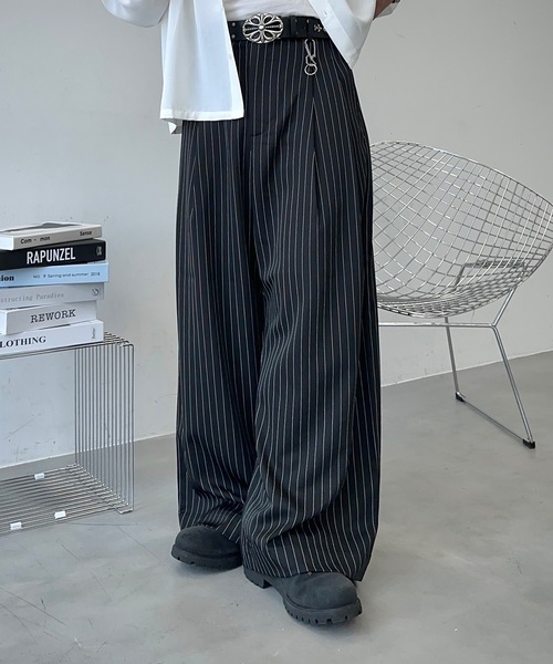 MandO(エムオー)(エムオー)の「2WAYカラビナ付きアクセントワイドアソートパンツ(スラックス・メンズ・ブラック系その他/ブラック・LARGE/MEDIUM/SMALL)」の15枚目の写真