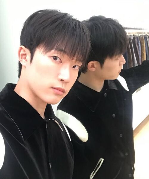 ROLLINGSTUDIOS(ローリングスタジオ)の「VELVET VARSITY JACKET BLACK(スタジャン・レディース・その他・X-SMALL/XX-LARGE/SMALL/LARGE/MEDIUM/X-LARGE)」の18枚目の写真