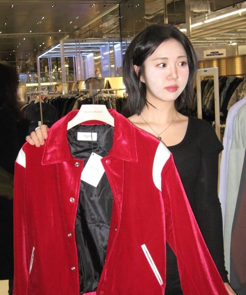 ROLLINGSTUDIOS(ローリングスタジオ)の「VELVET VARSITY JACKET BLACK(スタジャン・レディース・その他・X-SMALL/XX-LARGE/SMALL/LARGE/MEDIUM/X-LARGE)」の5枚目の写真