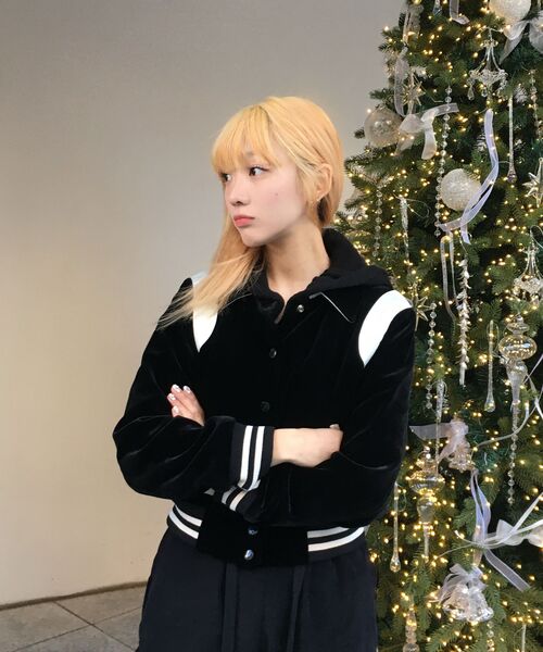 ROLLINGSTUDIOS(ローリングスタジオ)の「VELVET VARSITY JACKET BLACK(スタジャン・レディース・その他・X-SMALL/XX-LARGE/SMALL/LARGE/MEDIUM/X-LARGE)」の2枚目の写真