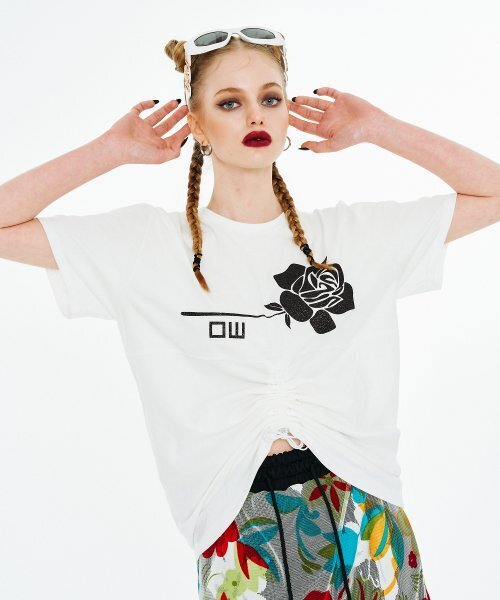OTHER-worldly（アザーワールドリー）の「スリーピングローズTシャツ[ホワイト]（Tシャツ/カットソー・レディース・その他・FREE）」の2枚目の写真