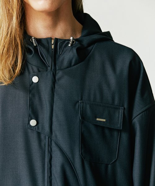 S SY(エスエスワイ)の「フロントアーチカバー フードパーカー ブルゾン グレー(ブルゾン・メンズ・その他・LARGE/MEDIUM)」の2枚目の写真