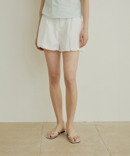 ADAUL(アダウル)の「Pumpkin balloon banding half pants - white(その他パンツ・レディース・ホワイト・SMALL/MEDIUM)」の3枚目の写真