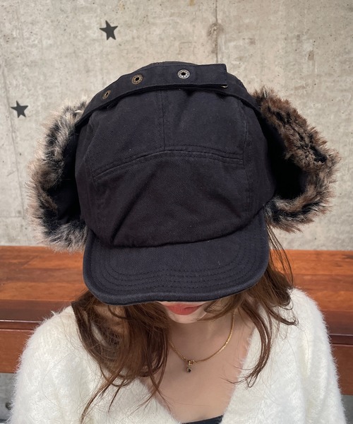 DSQUARED2 フェイクファー　フライトキャップ　ロゴワッペン DSQUARED2 フェイクファー フライトキャップ ロゴワッペン DSQUARED2