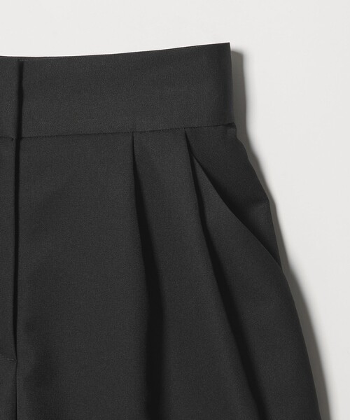 EMMEL REFINES＞EM 2タック コクーン ショートパンツ（スラックス