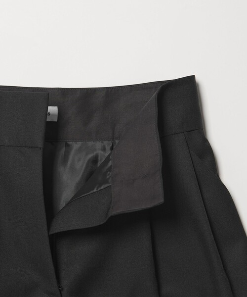 EMMEL REFINES＞EM 2タック コクーン ショートパンツ（スラックス