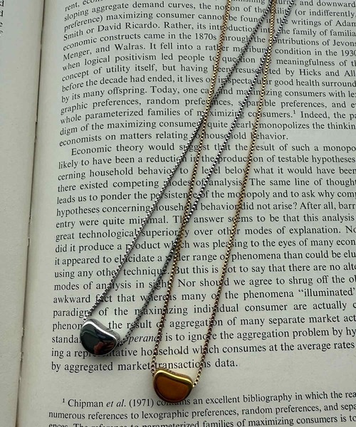 kutir（クティール）の「kutirlune／ウェーブストーンネックレス（ネックレス・レディース・シルバー/ゴールド・FREE）」の6枚目の写真