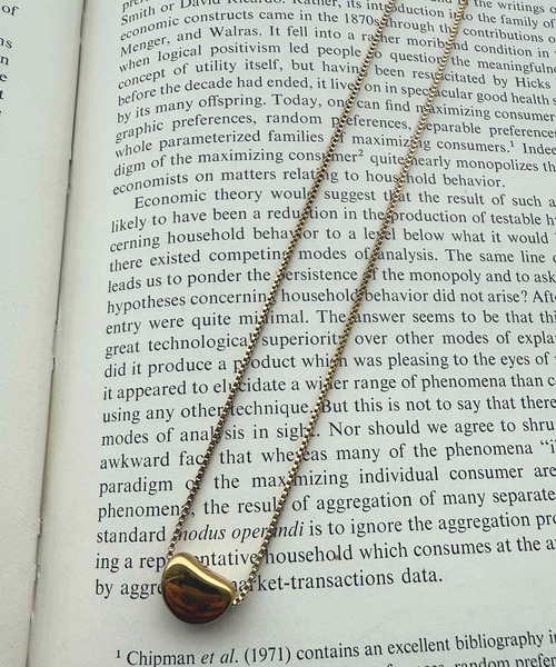 kutir（クティール）の「kutirlune／ウェーブストーンネックレス（ネックレス・レディース・シルバー/ゴールド・FREE）」の5枚目の写真