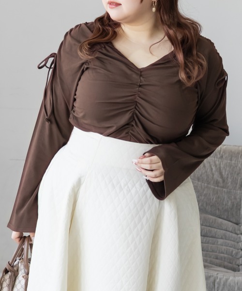 CLETTE（クレット）の「CLETTEオリジナルギャザーデザインカットソー（Tシャツ/カットソー・レディース・ブラウン/グレー/ブラック・LL/3L/4L）」の2枚目の写真