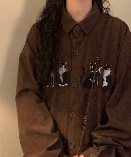 FreeZone(フリーゾーン)の「【春夏新作】ネコ刺繍 コーデュロイシャツ(シャツ/ブラウス・メンズ・ブラウン/ブラック/ベージュ・F)」の15枚目の写真