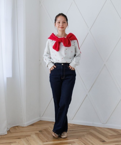 flower（フラワー）の「トゥインクルエンブロイダリースウェット（スウェット・レディース・イエロー/アイボリー・FREE）」の5枚目の写真