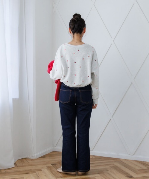 flower（フラワー）の「トゥインクルエンブロイダリースウェット（スウェット・レディース・イエロー/アイボリー・FREE）」の7枚目の写真