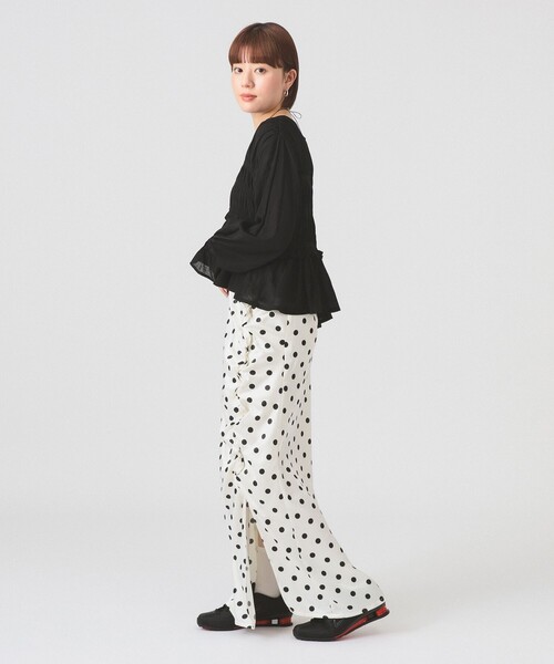 Ray BEAMS（レイビームス）の「シャーリング ペプラム  ブラウス（シャツ/ブラウス・レディース・サックスブルー/ブラック/ホワイト・ONE SIZE）」の4枚目の写真