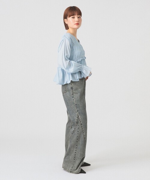 Ray BEAMS（レイビームス）の「シャーリング ペプラム  ブラウス（シャツ/ブラウス・レディース・サックスブルー/ブラック/ホワイト・ONE SIZE）」の8枚目の写真