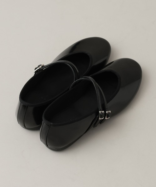 A part by（アパートバイ）の「ダブルストラップシューズ（バレエシューズ・レディース・アイボリー/ブラック・MEDIUM/LARGE）」の5枚目の写真