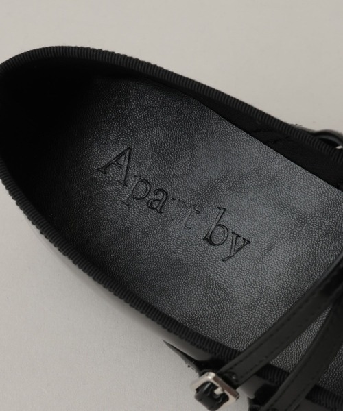 A part by（アパートバイ）の「ダブルストラップシューズ（バレエシューズ・レディース・アイボリー/ブラック・MEDIUM/LARGE）」の10枚目の写真