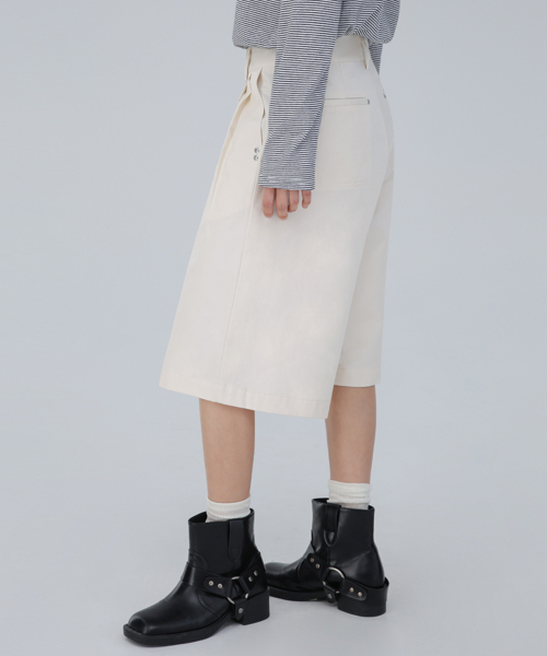 CHICKS(チックス)の「バミューダワイドコットンパンツアイボリー(その他パンツ・レディース・アイボリー・M/S)」の3枚目の写真