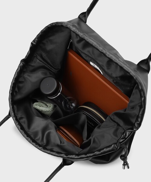 tk.TAKEO KIKUCHI(ティーケータケオキクチ)の「ドロスト2WAYトートバッグ(トートバッグ・メンズ・ブラック系/ブラック・00)」の13枚目の写真